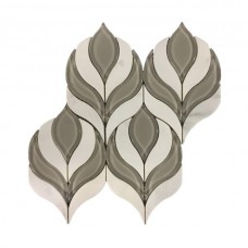 MG930 – White Blooming Flower